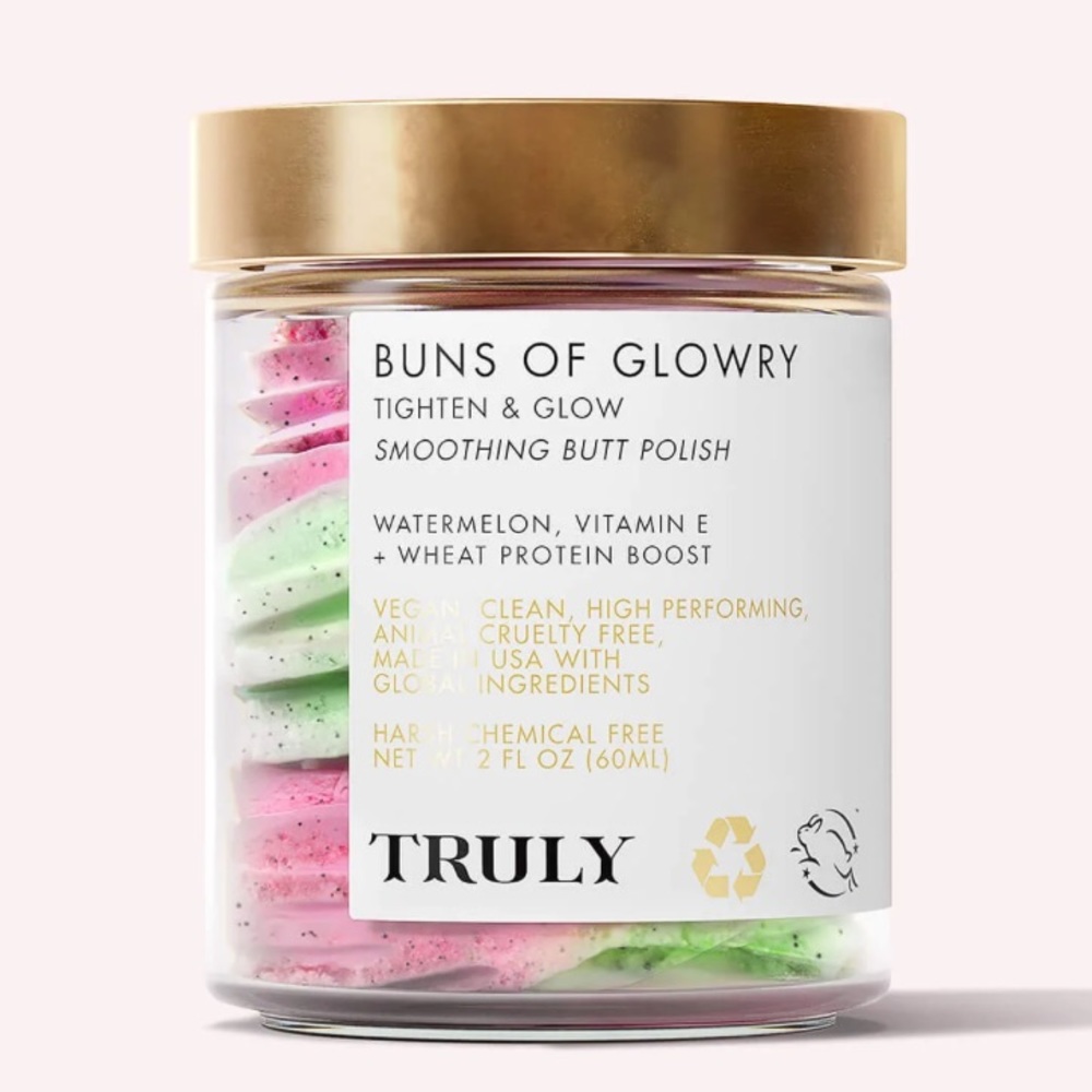 TRULY Buns Of Glowry Smoothing Butt Polish